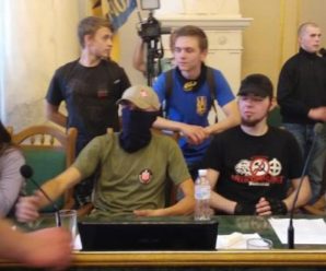 Серед молодиків, котрі штурмом брали Львівську ОДА, були і прикарпатці (відео)