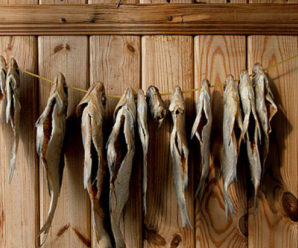 Смертельний випадок через захворювання ботулізмом: франківців застерігають від вживання в’яленої риби