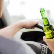 Не відбирати права за водіння після 2-х пляшок пива: новий законопроект
