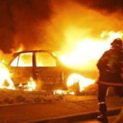 “Гаряча” неділя: на Івано-Франківщині згоріли дві автівки, квартира, літній майданчик та адмінбудівля