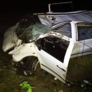 На Косівщині Mercedes злетів з моста: троє молодих хлопців у лікарні. ФОТО