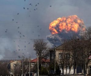 Знакове місце і день: під Вінницею вибухнули склади боєприпасів, людей евакуюють (Відео)