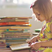 Як привчити дитину до читання? Небайдужі франківці придумали спосіб