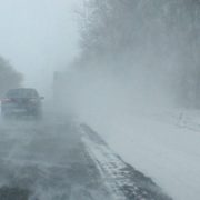 У Яремчі сніжить: патрульні попередили про ускладнення руху на прикарпатських дорогах