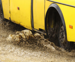 Технічно несправні маршрутки і налякані водії: патрульні перевіряють, які автобуси перевозять франківців. ВІДЕО