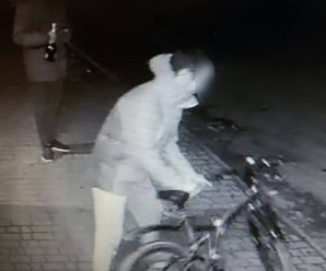 Бідні студенти: п’яні хлопці з-під магазину вкрали велосипед. ФОТО