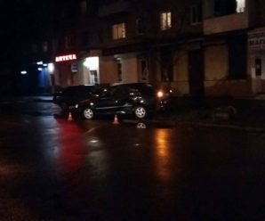 На перехресті в Івано-Франківську зіткнулись дві машини