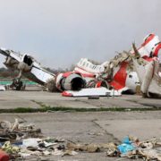 “Літак президента Польщі було підірвано із середини…”: приголомшуючі подробиці розслідування катастрофи