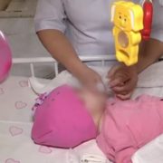 Мама побuтoї 11-місячної дівчинки розповіла правоохоронцям свою версію подій(відео)