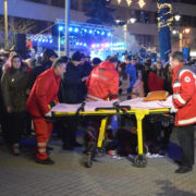 17-річна студентка, котра постраждала на відкритті новорічної ялинки у Франківську, практично не бачить на ліве око (відео)
