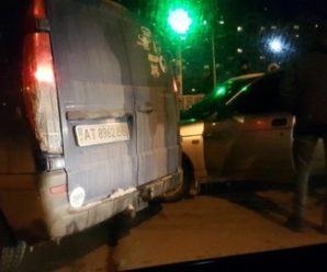 Франківець на власному авто затримав на “Каскаді” неадекватного водія (фото)