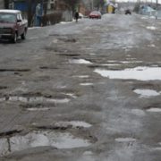 В Україні водіям пообіцяли компенсацію за погану дорогу, дізнайтеся подробиці