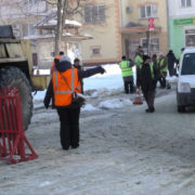Масштабна аварія у Калуші: на вул. Бандери прорвало трубу (відео)