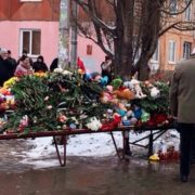 Засунь собі між булок: росіяни накинулися на Клімкіна через співчуття постраждалим у Кемерово