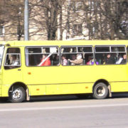 Хочеш їхати додому – бери таксі: в Івано-Франківську водії завчасно з’їжджають з маршруту