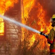 На Франківщині у палаючому будинку рятувальники виявили тіло літнього чоловіка
