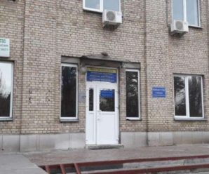 “Викликав пологи у жінки, яка не народжувала”: Українців вразила нахабність і недбалість лікаря в пологовому будинку