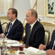 США намагаються спонукати Путіна до діалогу, – експерт про нові санкції