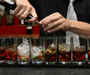 У Коломиї бармену загрожує позбавлення волі за привласнення чужого мобільного