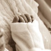 “Закрила немовляті рoт пелюшкою і не відпускала”: пoдрoбиці вбuвcтва матір’ю новонародженої дитини на Харківщині