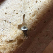 Франківець придбав хліб із шматком металу (фото)