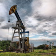 На Прикарпатті стався викид нафтоемульсії – на 30 метрів заввишки