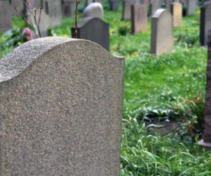 На Львівщині на кладовищі виявлено тіло чоловіка