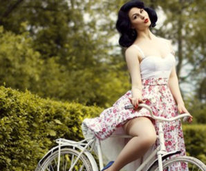 Кокетливі сукні та підбори: у Франківську відбудеться велопарад дівчат