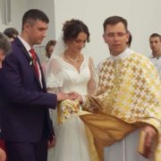 Молоде подружжя прикарпатців привітав з одруженням Папа Римський. ФОТО