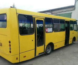 Маршрутки отримують нове життя: у Франківську взялися ремонтувати міські автобуси (фото)