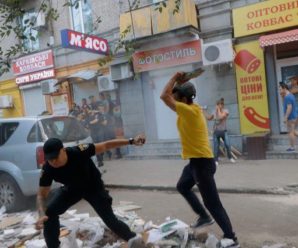 “Били і труїли газом”: З’явилися нові подробиці масової бійки громадян і поліцейських у Дніпрі