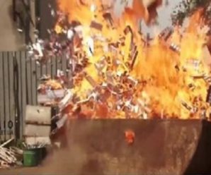 Публічне спалення 16,5 тисяч пачок цигарок на Закарпатті розлютило соцмережі
