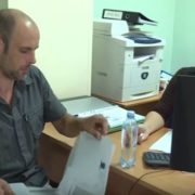 “Ні грошей, ні паспортів не побачив”: українець потрапив у тpyдове paбcтво в Казахстані