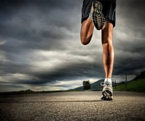 Сьогодні на Прикарпаття прибіжить британець, який збираючи кошти для онкохворих, пішки подолав тисячі кілометрів