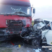 У ДТП на Прикарпатті вантажівка знищила бус, 4-ро людей загинули. ФОТО