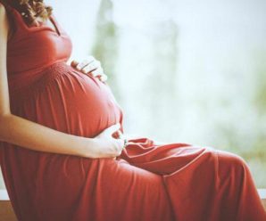 «Нехай твоя дитина помре»: Троє навіжених дівчат жорстоко побили вагітну жінку