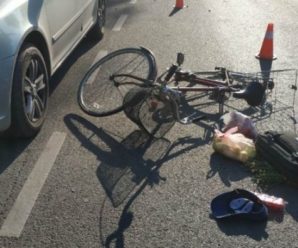 Франківський велосипедист, який влетів у дверку автомобіля, перебуває у комі