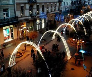 Франківськ викупив новорічні світлодіодні арки за майже 2,7 млн. гривень