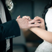 Вперше “Шлюб за добу” англійською: У Франківську одружилися українка та норвежець (фото)