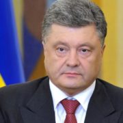 Порошенко дозволив українцям не платити борги