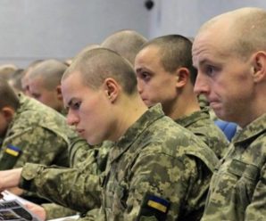 Порошенко назвав кількість українців яких можуть негайно призвати на війну на Донбасі