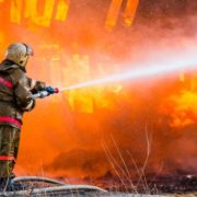 В Івано-Франківську сталася пожежа в приміщенні спорткомплексу