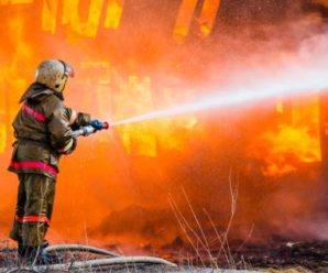 В Івано-Франківську сталася пожежа в приміщенні спорткомплексу