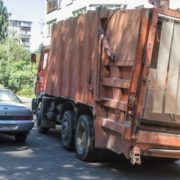 У Києві сміттєвоз відтяв руку учаснику АТО (фото)