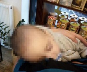 У центрі Одеси п’яні батьки кинули п’ятимісячну дитину напризволяще