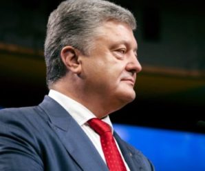Президент України Петро Порошенко розповів, чому не став вводити воєнний стан