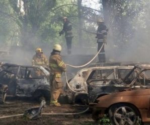 Вогняна помста за чесність: у Києві спалили 6 авто одне з яких належало відомому активісту