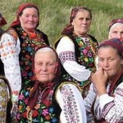 Українські бабусі підкорюють інтернет: в мережі запустили онлайн-архів українського музичного фольклору