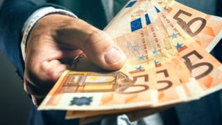 Італійський "Робін Гуд": банкір крав кошти у багатих і віддавав бідним ...