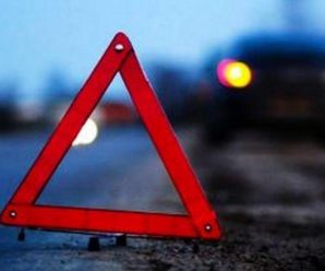 У центрі Тернополя водій таксі на «зебрі» збив двох людей (ВІДЕО)